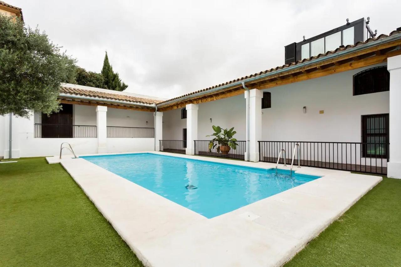 Ferienwohnung ArtQhost Jerez Huge Loft&Free Parking Jerez de la Frontera Exterior foto